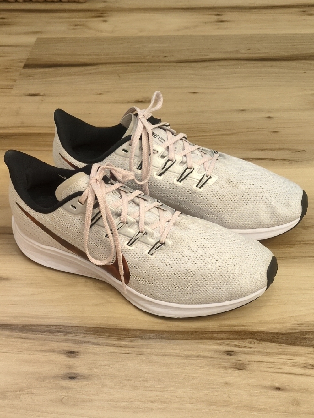 EUC Nike Zoom Pegasus 36 Women's Size 10.5